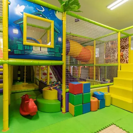 פארק נופש & Rewal *