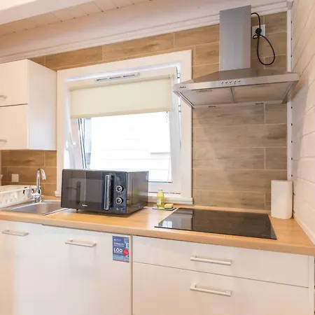 & Rewal נישורזה