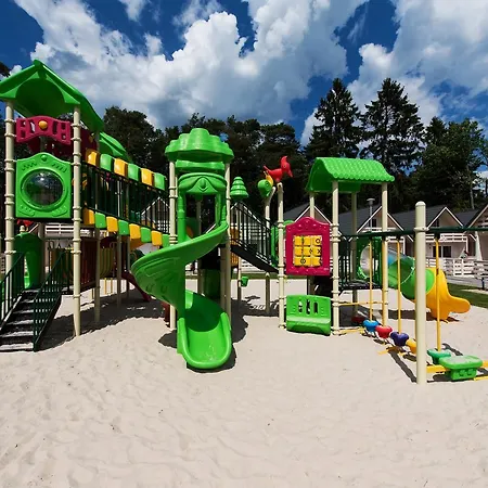 Holiday park & *