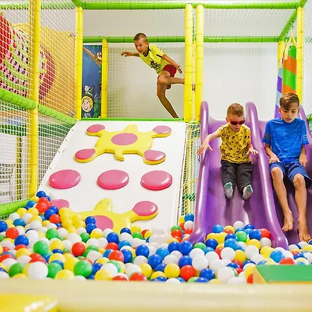 Vakantiepark & Rewal *