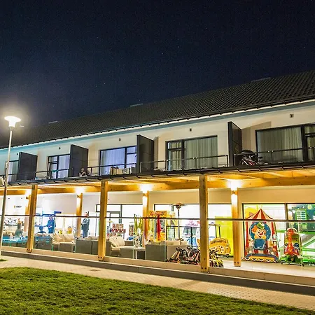 & Rewal * נישורזה